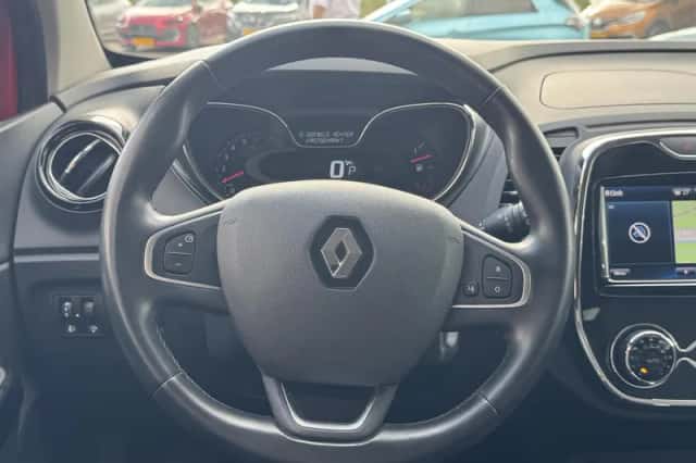 Renault Captur (2017) thumbnail 4