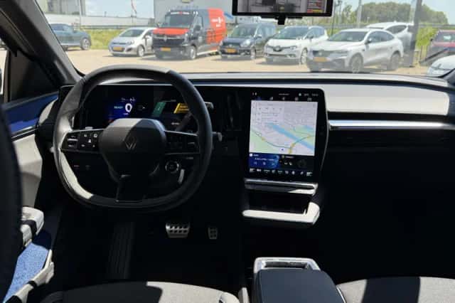 Renault Mégane E-Tech (2026) thumbnail 3