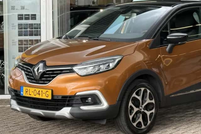 Renault Captur (2018) thumbnail 3