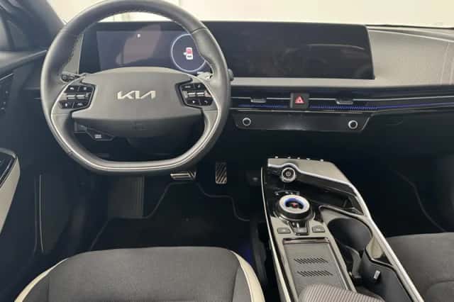 Kia EV6 (2024) thumbnail 3