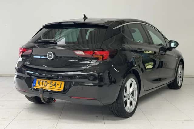 Opel Astra (2019) thumbnail 2