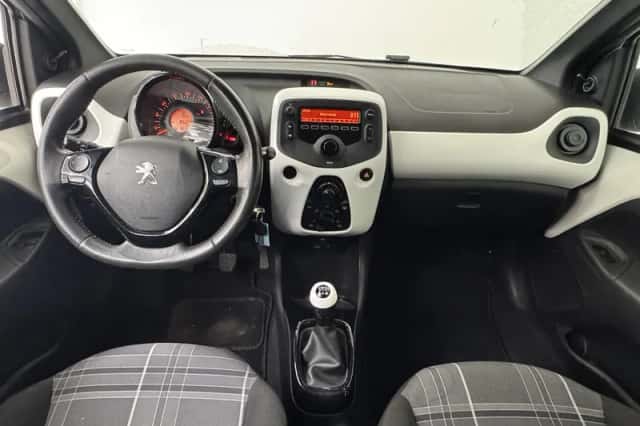 Peugeot 108 (2015) thumbnail 3