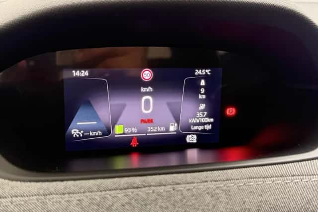 Škoda Enyaq (2021) thumbnail 4