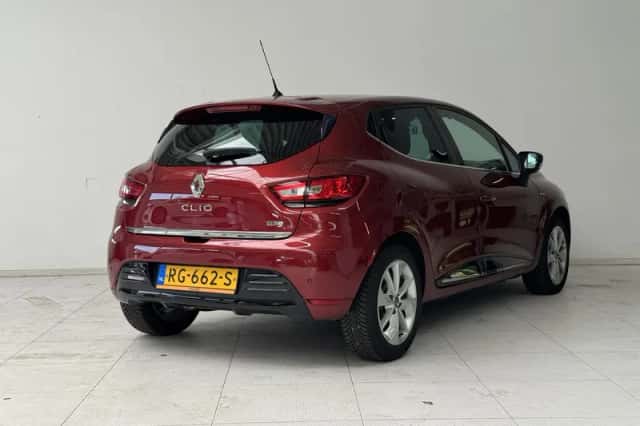 Renault Clio (2017) thumbnail 2