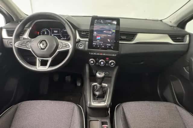Renault Captur (2024) thumbnail 3