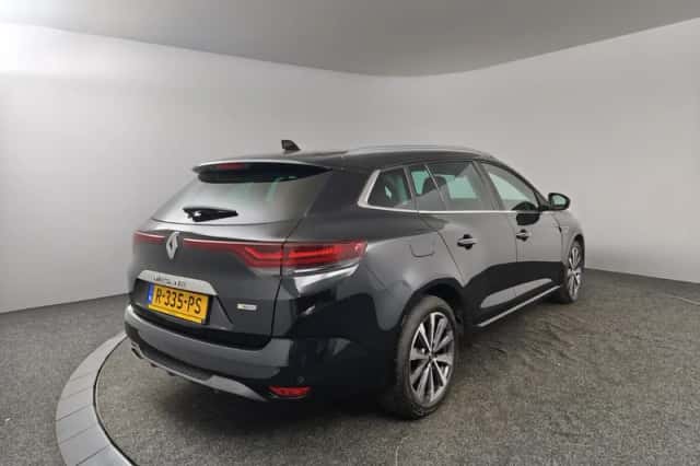 Renault Mégane (2022) thumbnail 2