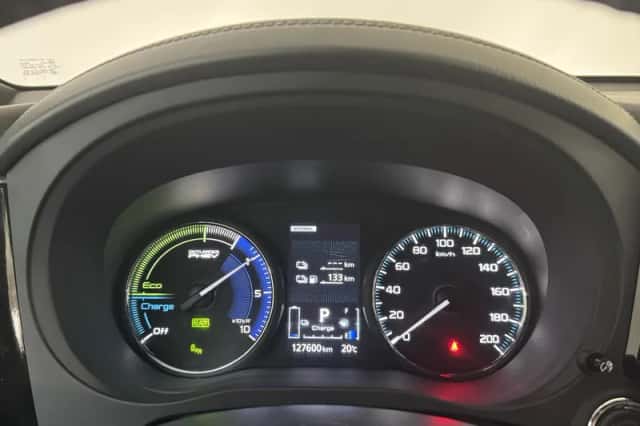 Mitsubishi Outlander (2020) thumbnail 4