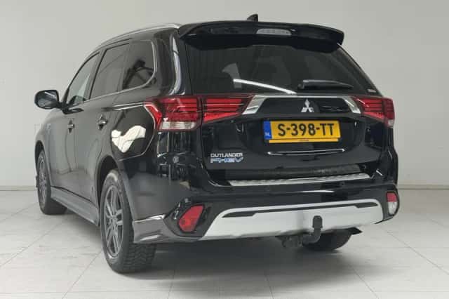 Mitsubishi Outlander (2020) thumbnail 6