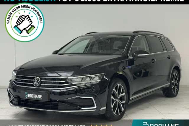 Volkswagen Passat (2020) thumbnail 1