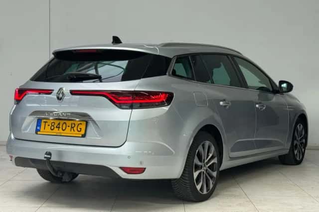 Renault Mégane (2023) thumbnail 2