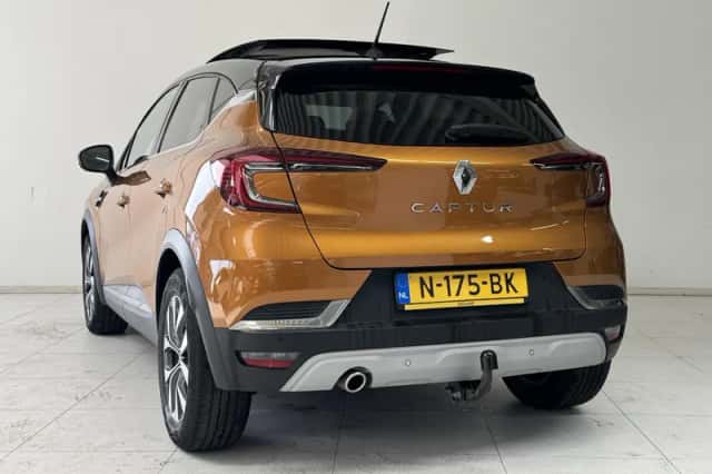 Renault Captur (2021) thumbnail 6