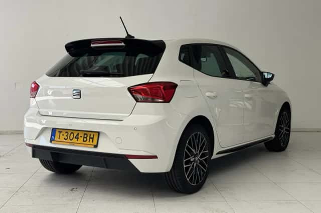 SEAT Ibiza (2023) thumbnail 2