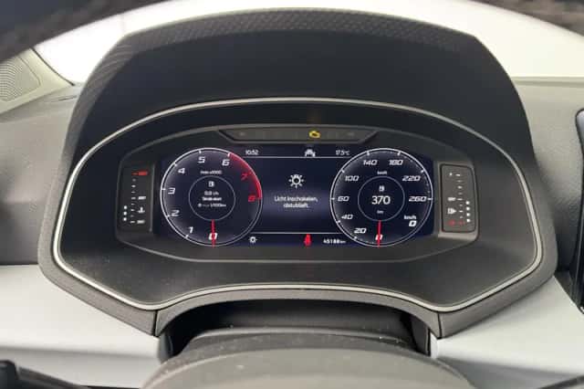 SEAT Ibiza (2023) thumbnail 4