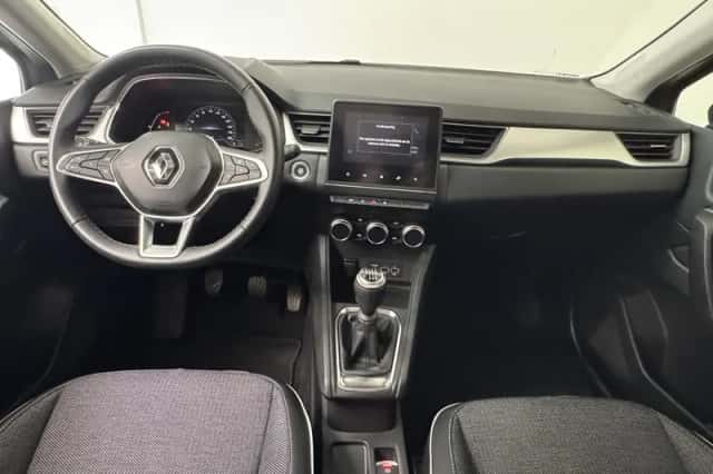 Renault Captur (2022) thumbnail 3