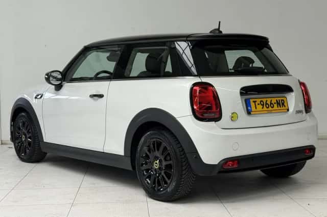 MINI Mini Electric (2023) thumbnail 6