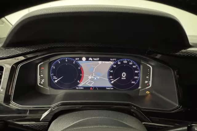 Volkswagen Polo (2022) thumbnail 4