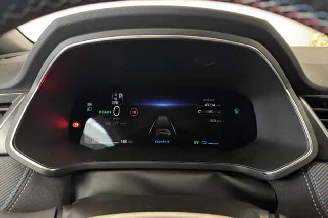 Renault Captur (2024) thumbnail 4