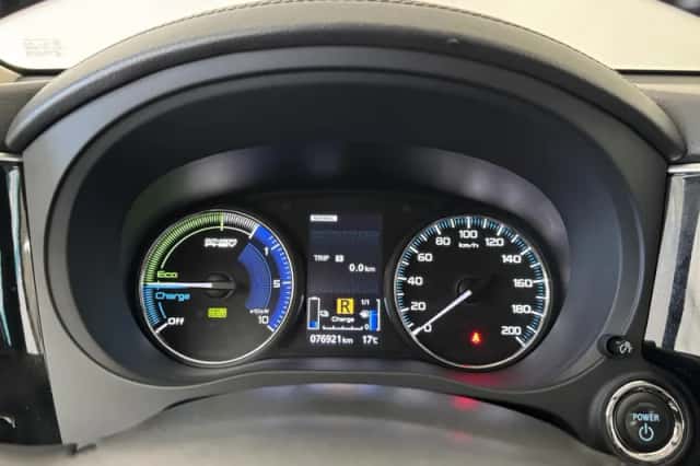 Mitsubishi Outlander (2020) thumbnail 4