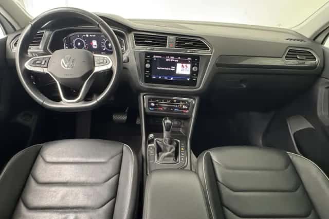 Volkswagen Tiguan (2023) thumbnail 3