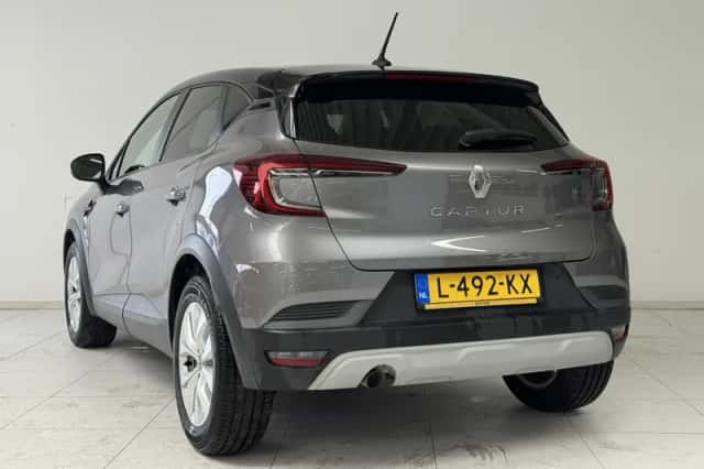 Renault Captur (2021) thumbnail 6