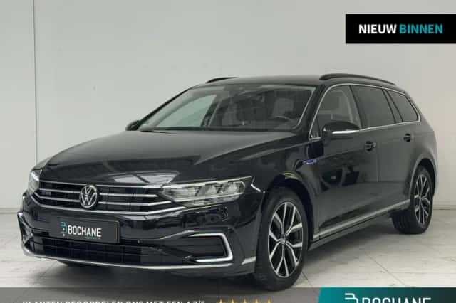 Volkswagen Passat (2020) thumbnail 1