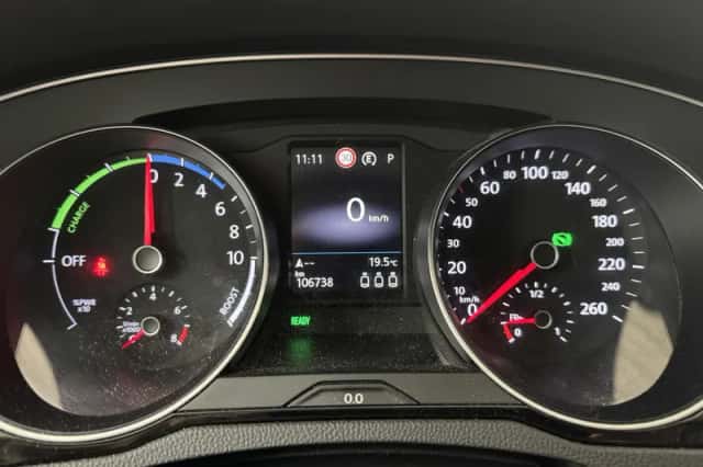 Volkswagen Passat (2020) thumbnail 4
