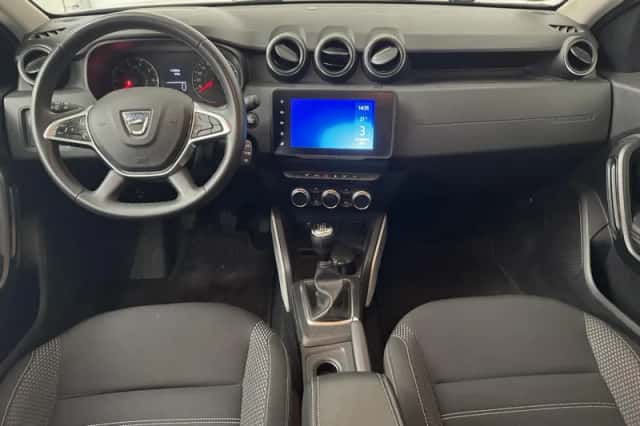 Dacia Duster (2022) thumbnail 3