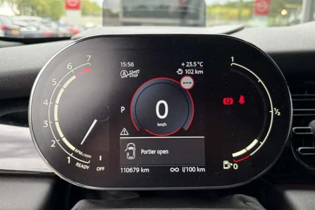 MINI Cooper S (2021) thumbnail 4