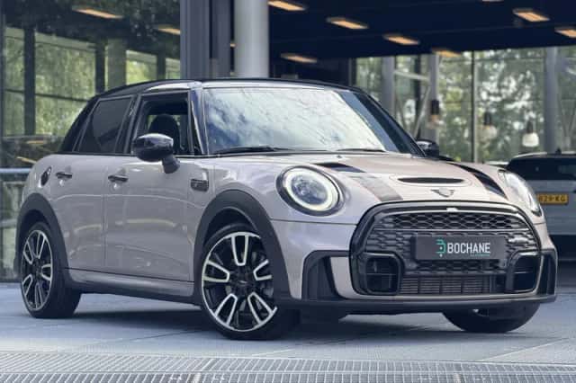 MINI Cooper S (2021) thumbnail 4
