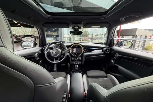 MINI John Cooper Works (2021) thumbnail 3