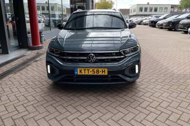 Volkswagen T-Roc (2025) thumbnail 2
