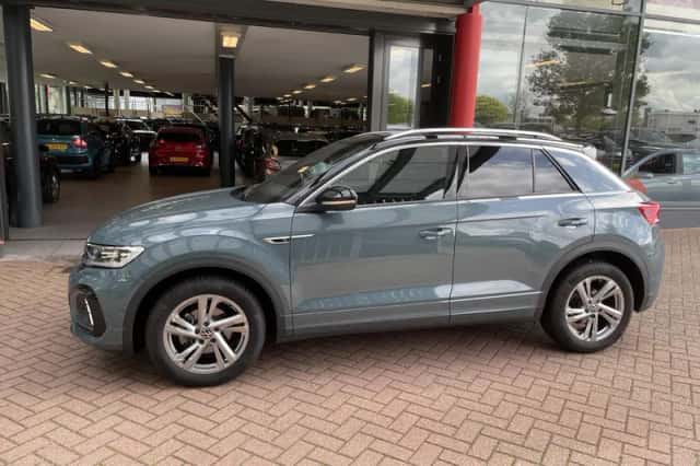 Volkswagen T-Roc (2025) thumbnail 4