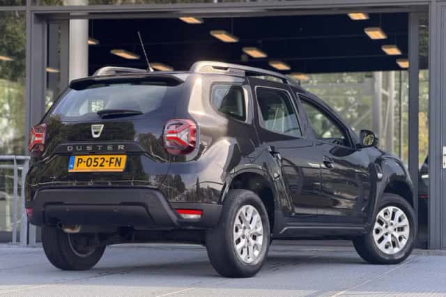 Dacia Duster (2022) thumbnail 2