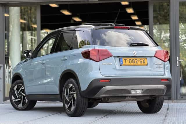Suzuki Vitara (2023) thumbnail 6