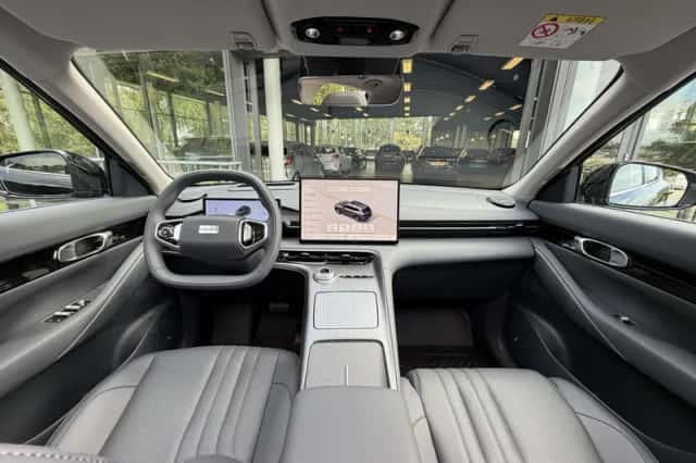 Geely E5 (2026) thumbnail 3