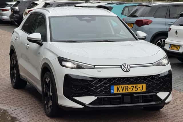 Volkswagen T-Roc (2025) thumbnail 5