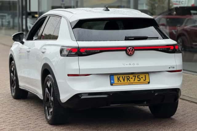 Volkswagen T-Roc (2025) thumbnail 6