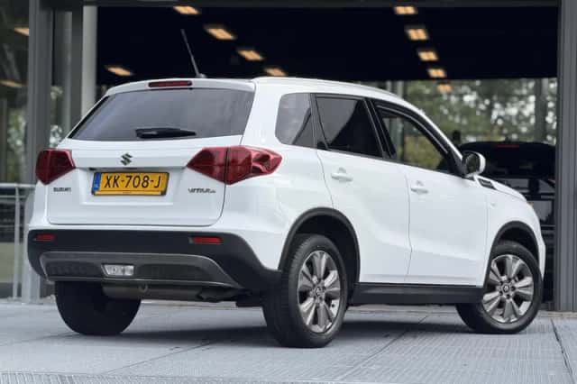 Suzuki Vitara (2019) thumbnail 2