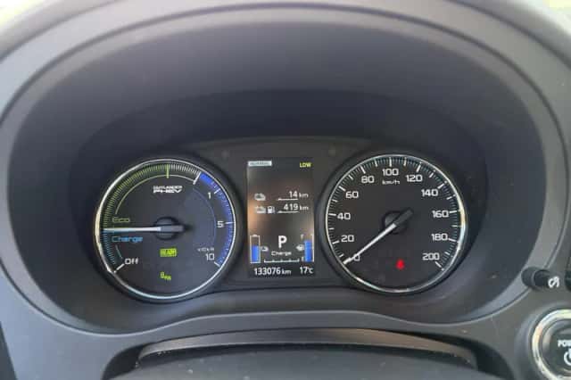 Mitsubishi Outlander (2019) thumbnail 5
