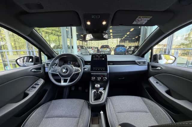 Mitsubishi Colt (2024) thumbnail 3