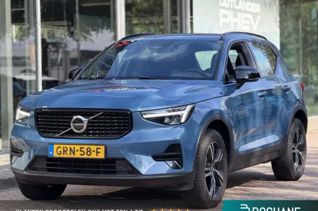 Volvo XC40 (2024) thumbnail 1