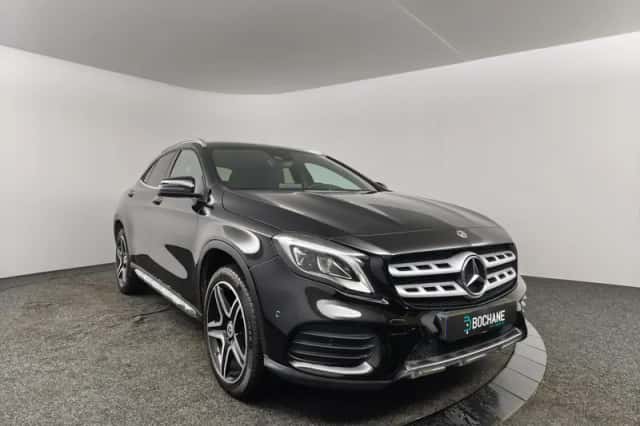 Mercedes-Benz GLA (2018) thumbnail 3