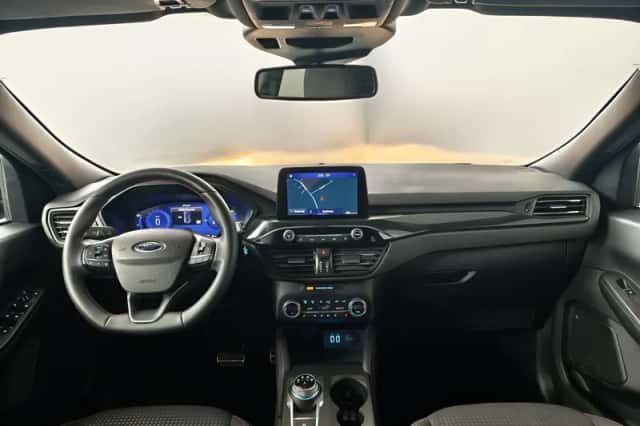 Ford Kuga (2022) thumbnail 3