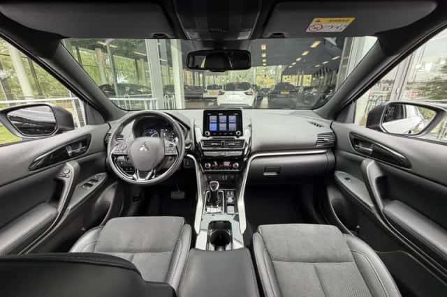 Mitsubishi Eclipse Cross (2024) thumbnail 3