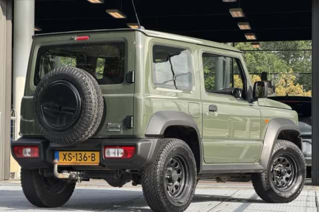 Suzuki Jimny (2019) thumbnail 2
