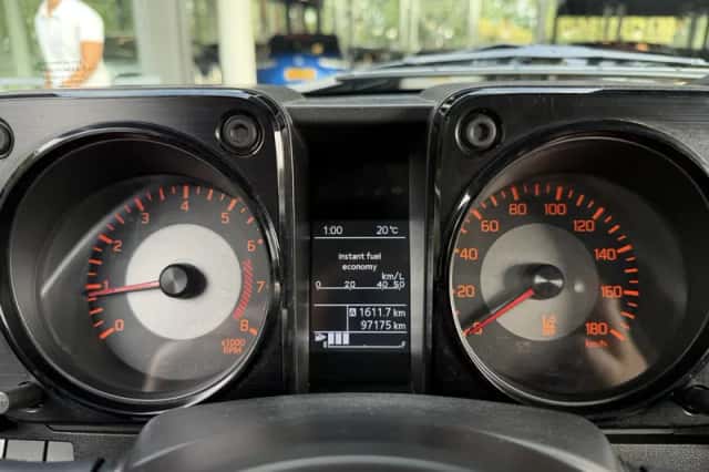 Suzuki Jimny (2019) thumbnail 4