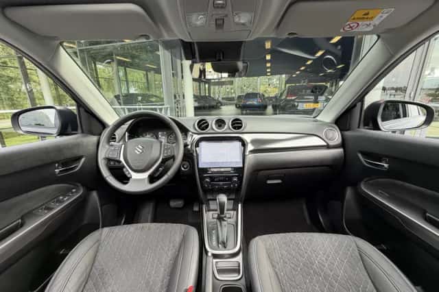 Suzuki Vitara (2025) thumbnail 3