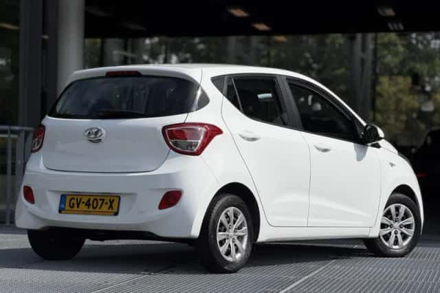 Hyundai i10 (2015) thumbnail 2