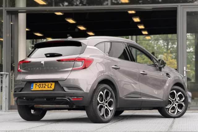 Mitsubishi ASX (2023) thumbnail 2