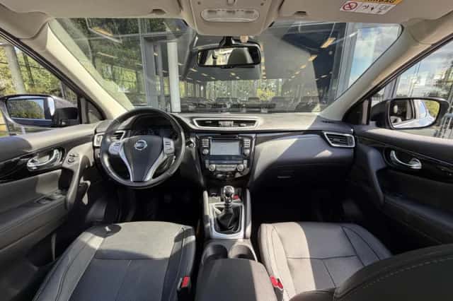 Nissan Qashqai (2017) thumbnail 3